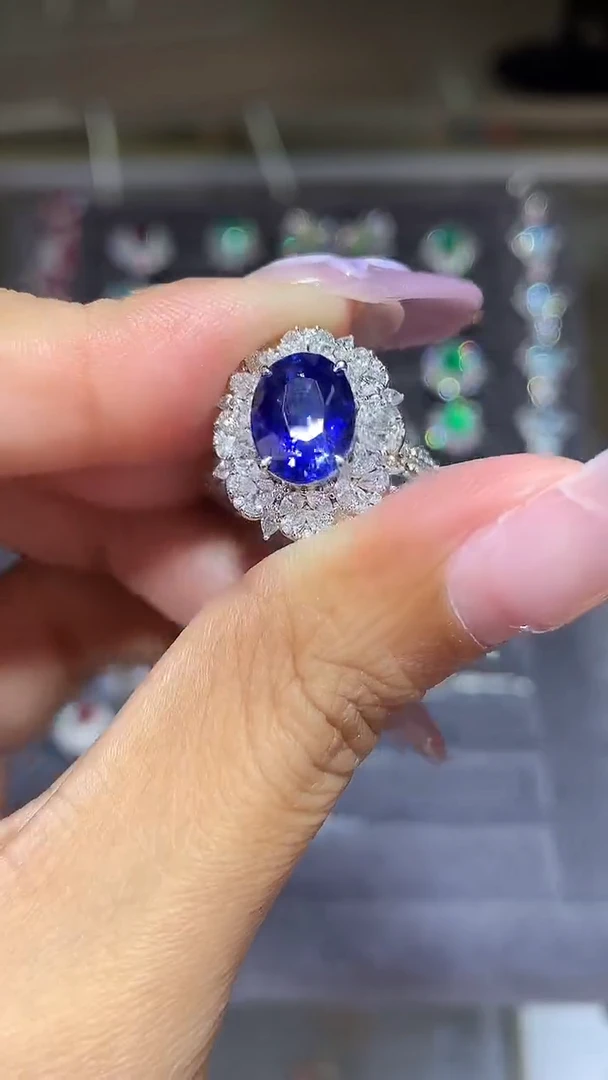 戒指蓝宝石18K金镶嵌3.05CT