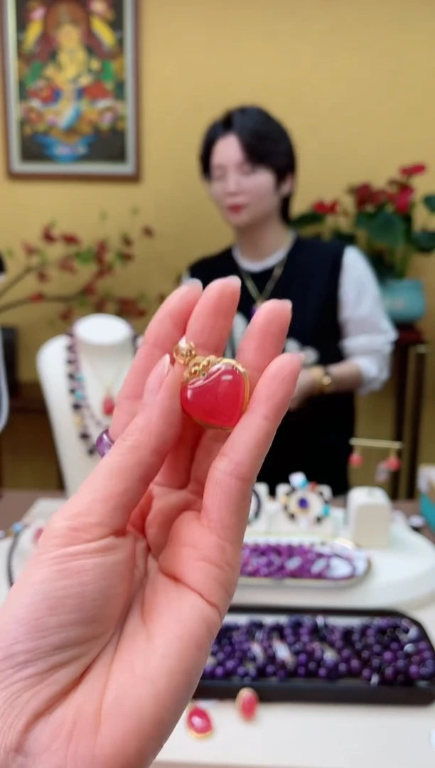 【闪购商品】菱锰矿（红纹石）颈饰18K金镶嵌51@@ZY40314051