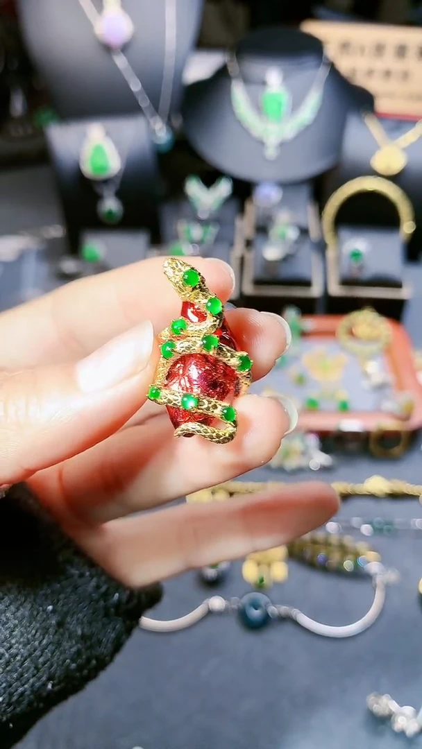 【闪购商品】翡翠吊坠(赠链)银S925镶嵌吊坠