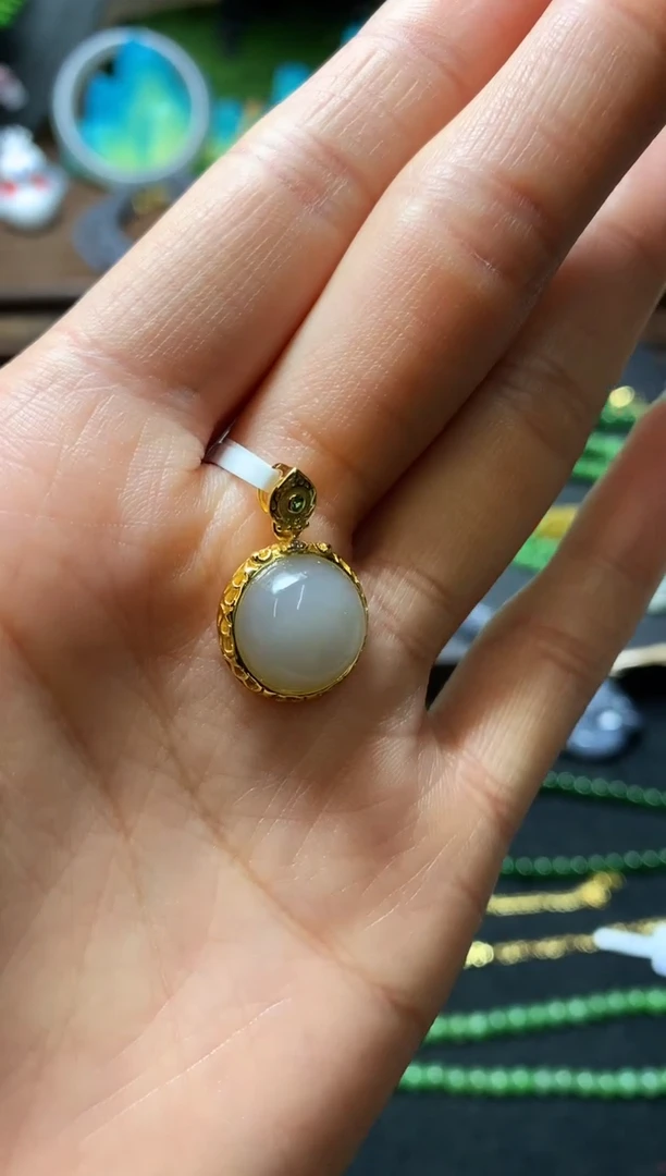 【闪购商品】和田玉颈饰银S925镶嵌吊坠