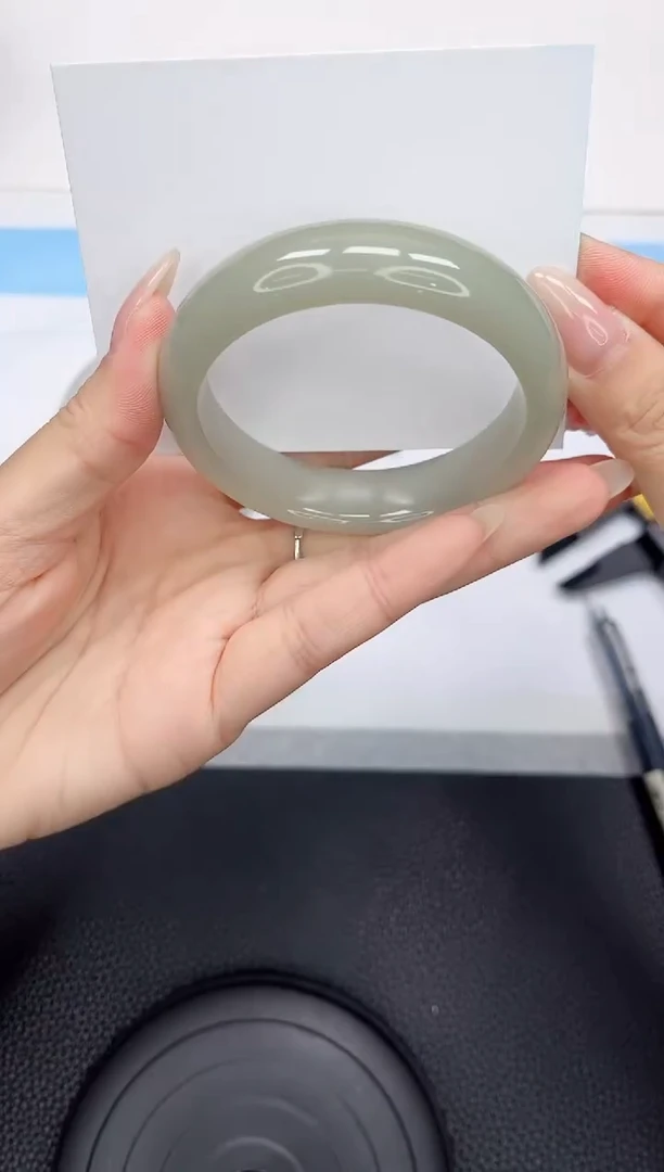 石英质玉手镯未镶嵌109-55.5