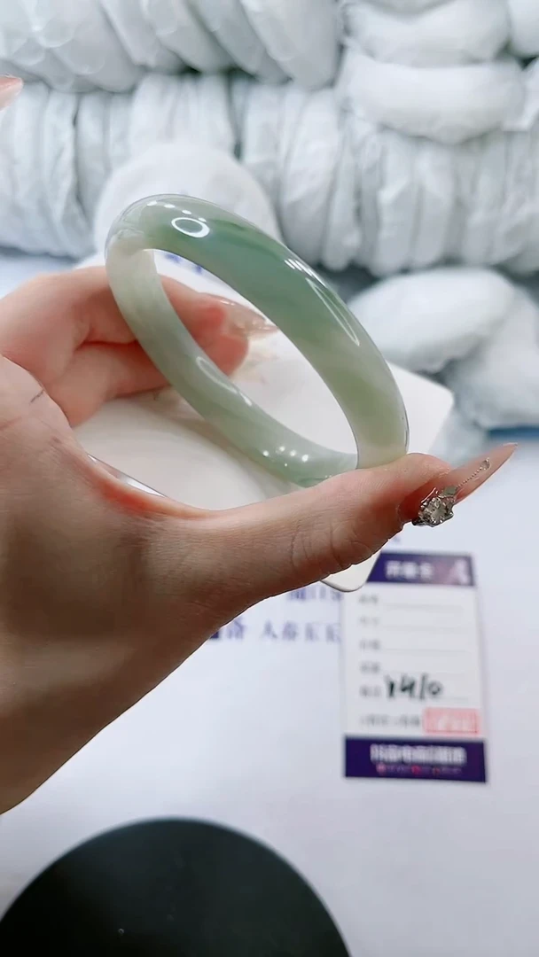 【闪购商品】石英质玉手镯未镶嵌多样性发货V410