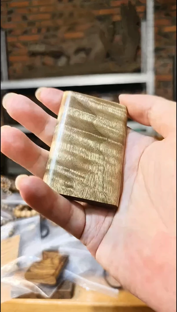 楠木（金丝楠）把件无事牌