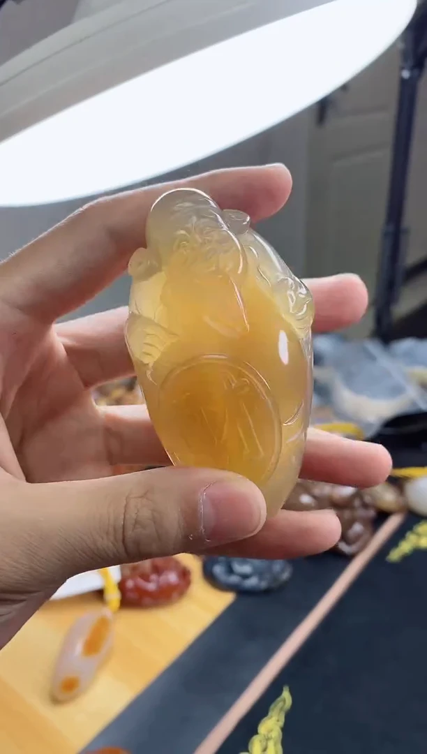 未镶嵌玛瑙/玉髓珠宝奇石A****Y0