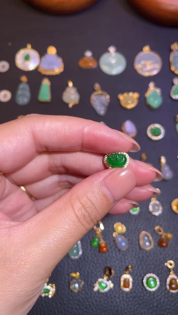 颈饰银S925镶嵌翡翠a货翡翠