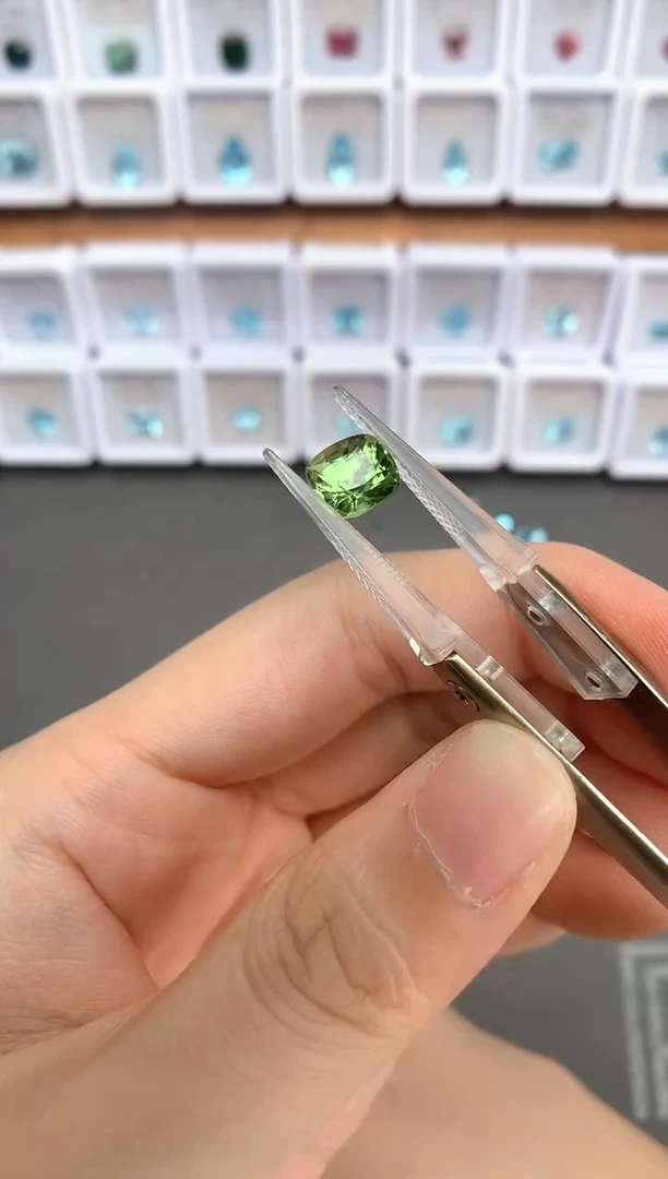 未镶嵌裸石定制橄榄石2.28ct 12061