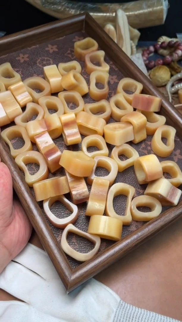 驼骨其他P860-驼骨猫猫头-有棕裂