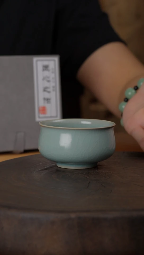 汝瓷 仿古矮炉式杯 证书礼盒