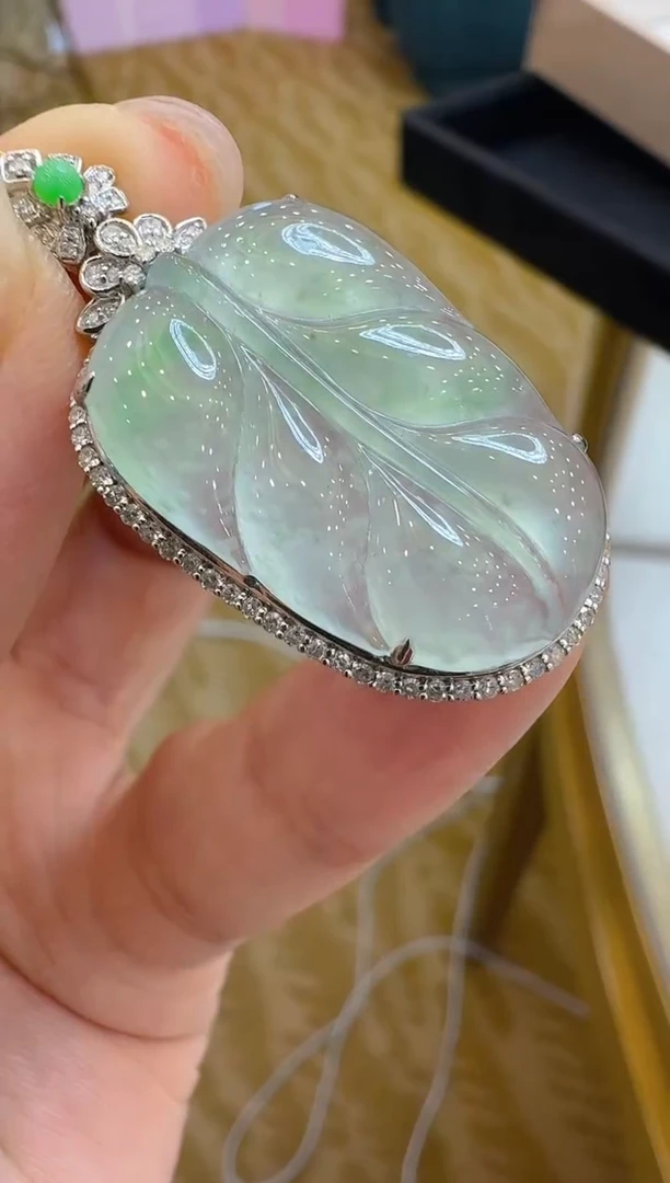 翡翠18K金镶嵌吊坠(不含链)多样性发货拍一发一