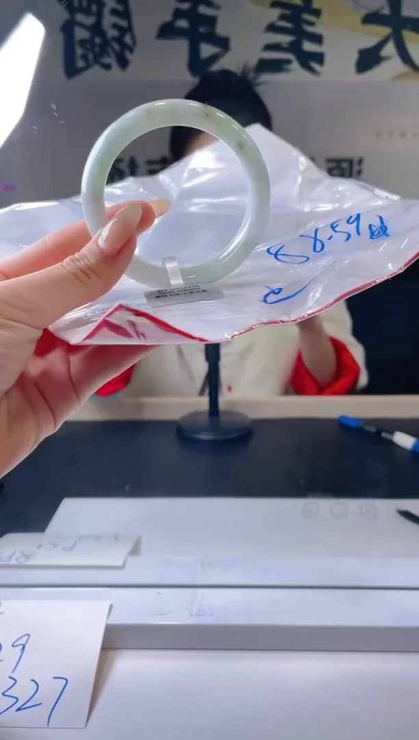【闪购商品】翡翠手镯未镶嵌手镯