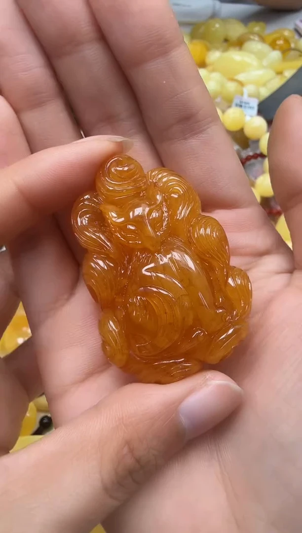 裸石琥珀未镶嵌如图