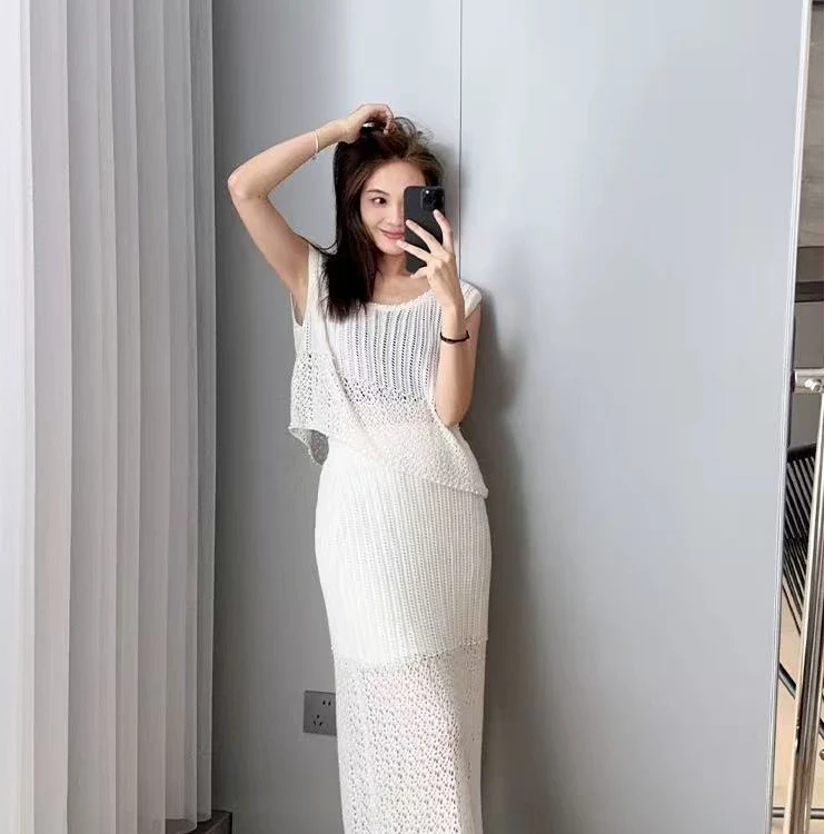 2025夏季重工通勤钉珠羊毛镂空时尚百搭钩花气质显瘦打底针织衫