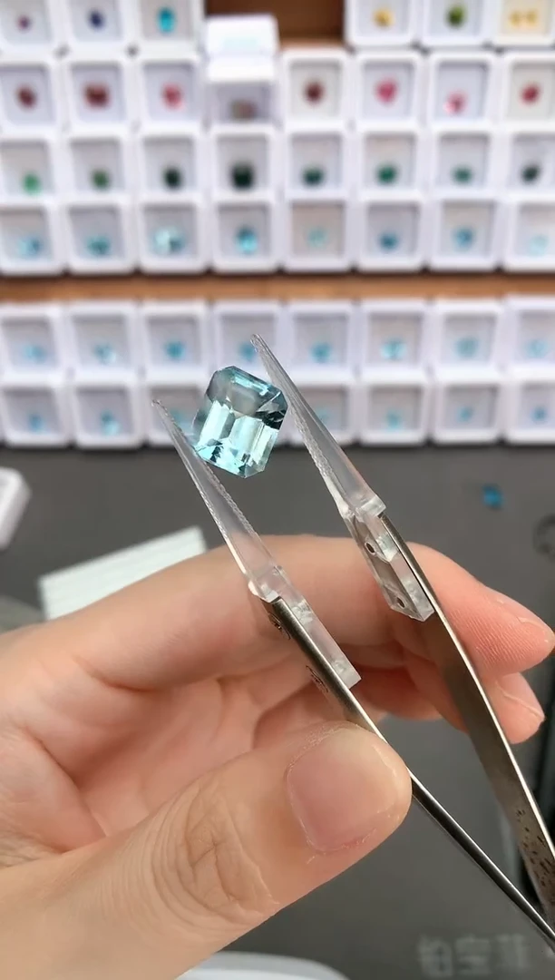 未镶嵌裸石定制海蓝宝石3.73ct 03022