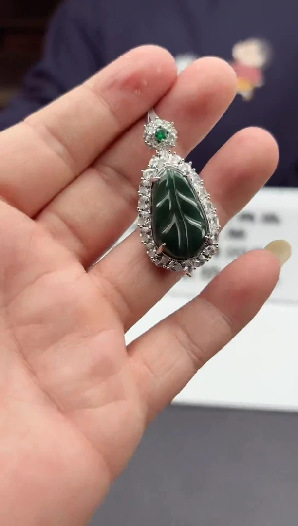 颈饰未镶嵌翡翠天然A货翡翠