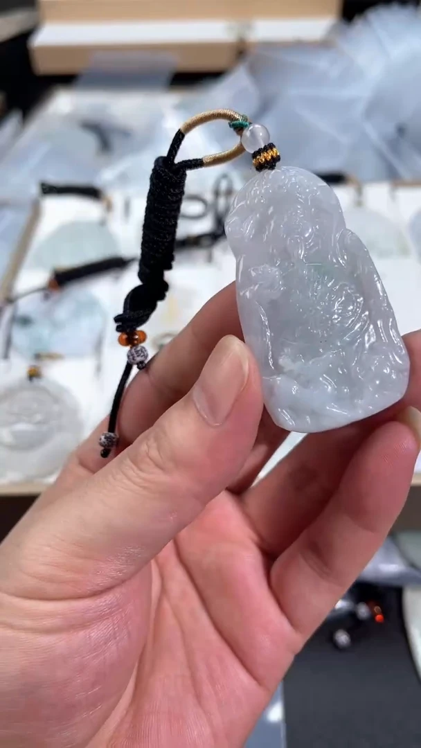 翡翠未镶嵌颈饰@***起7/31/0108