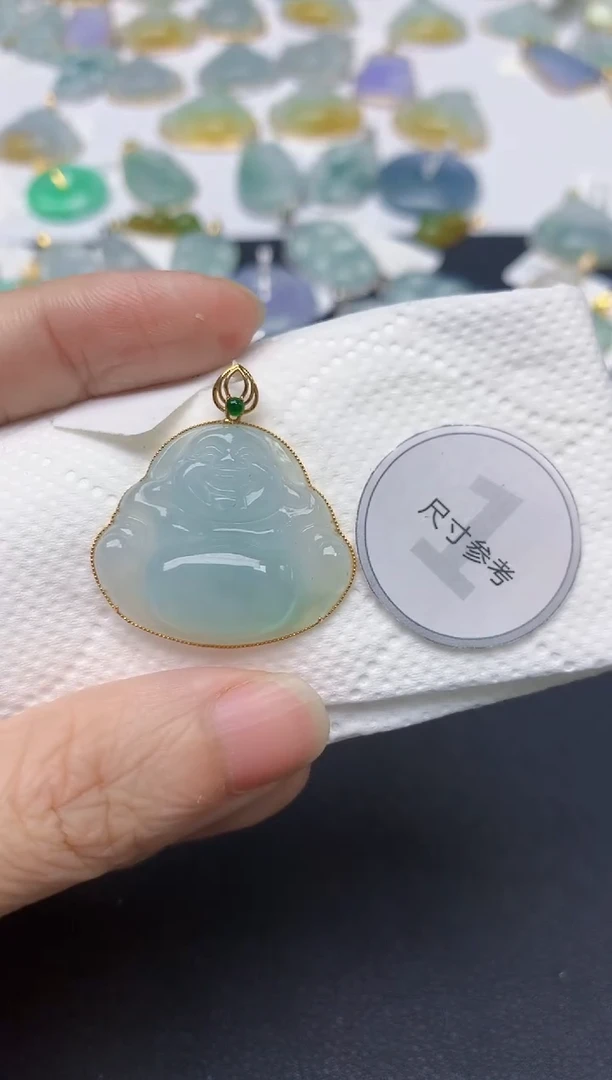 翡翠18K金镶嵌颈饰天然缅甸A货翡翠