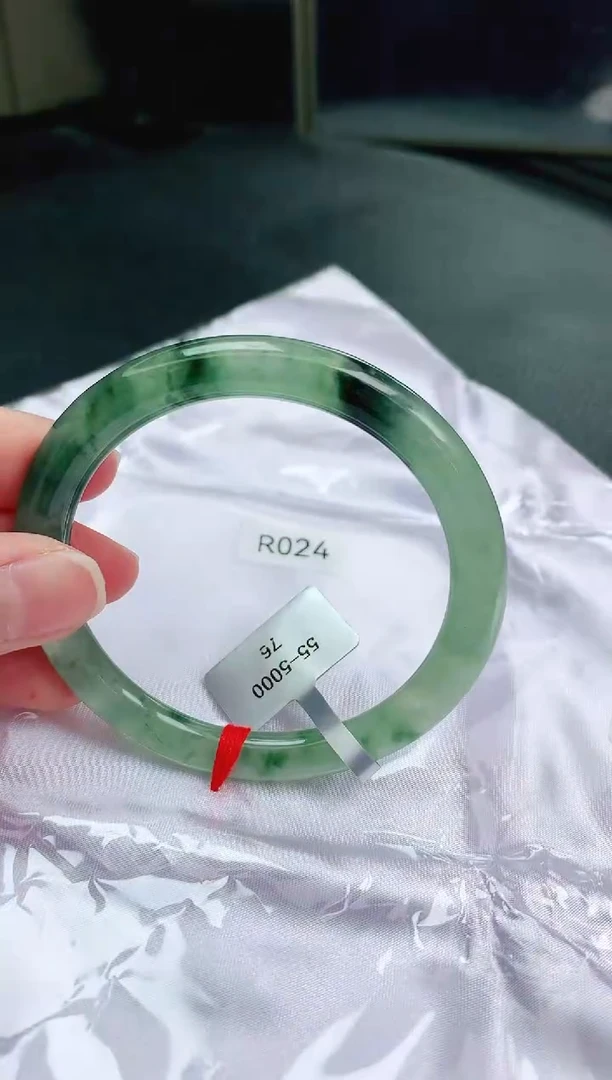 未镶嵌手镯翡翠缅甸天然A货翡翠手镯