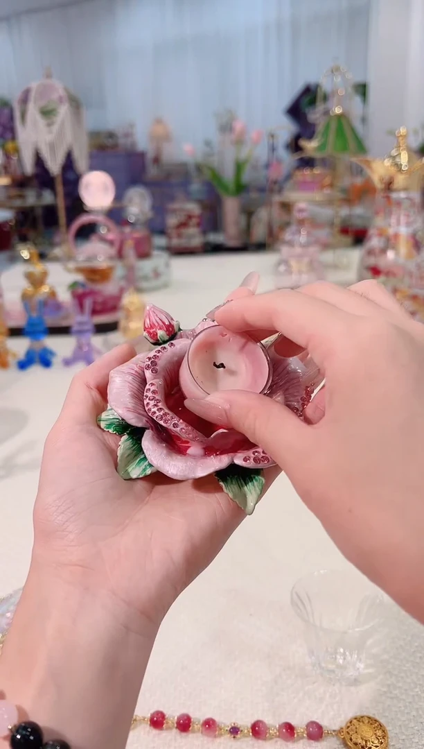 玫瑰 珐琅烛台 如图