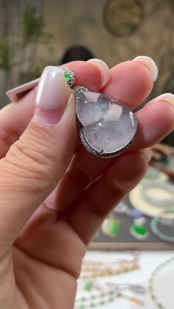 吊坠(不含链)18K金镶嵌翡翠葫芦