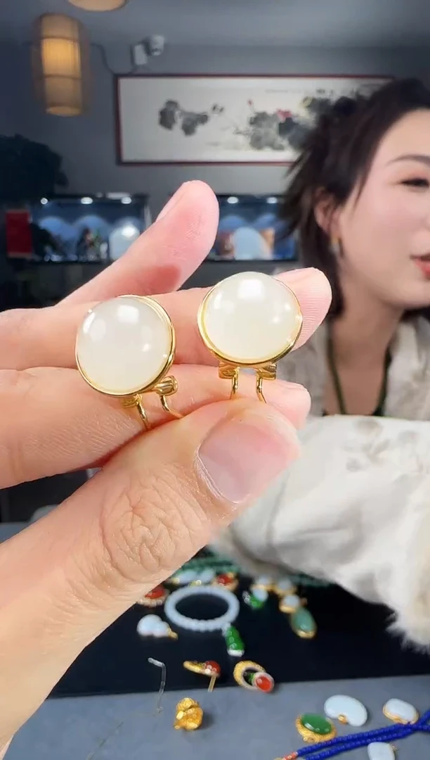 【闪购商品】和田玉耳钉银S925镶嵌1