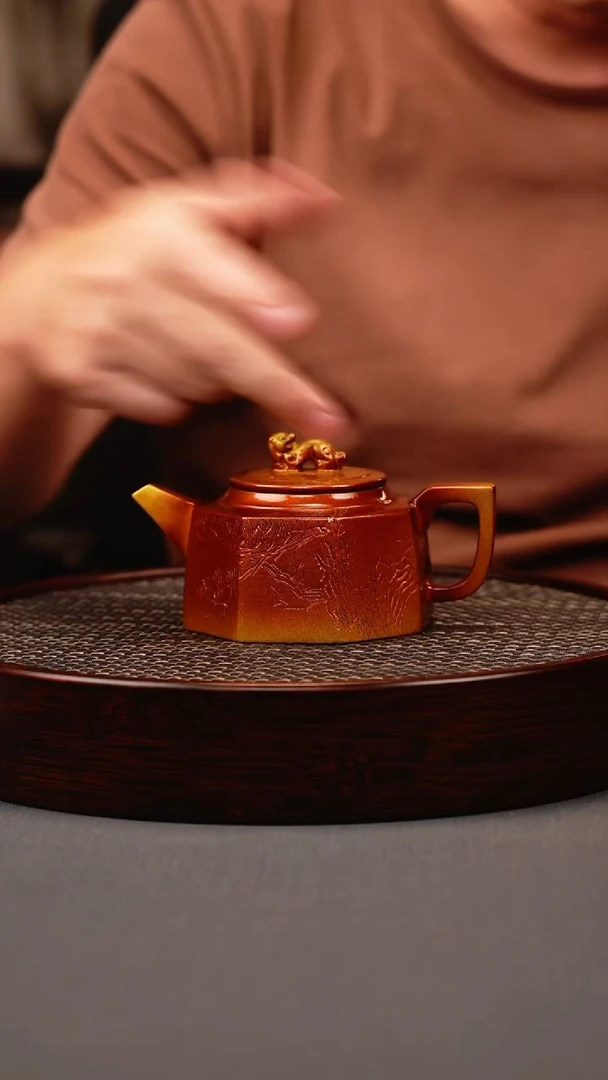 茶壶紫砂贝壳烧 八方井栏 刻绘
