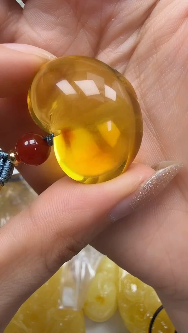 裸石琥珀未镶嵌如图微瑕