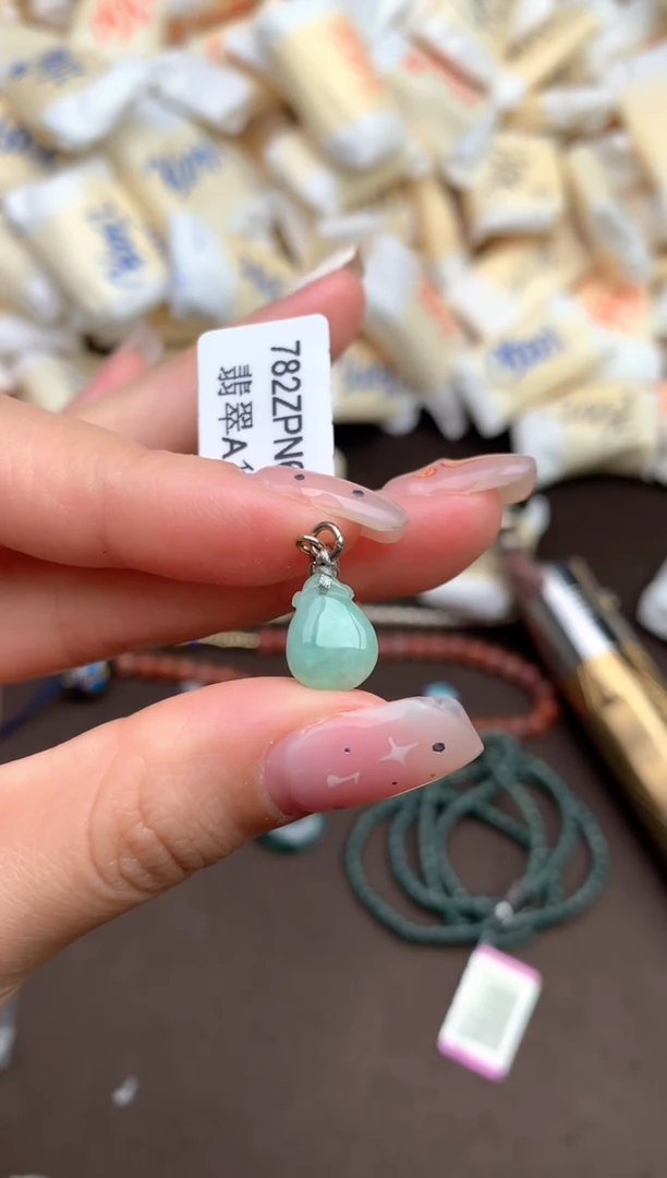 【闪购商品】翡翠挂件银S925镶嵌一