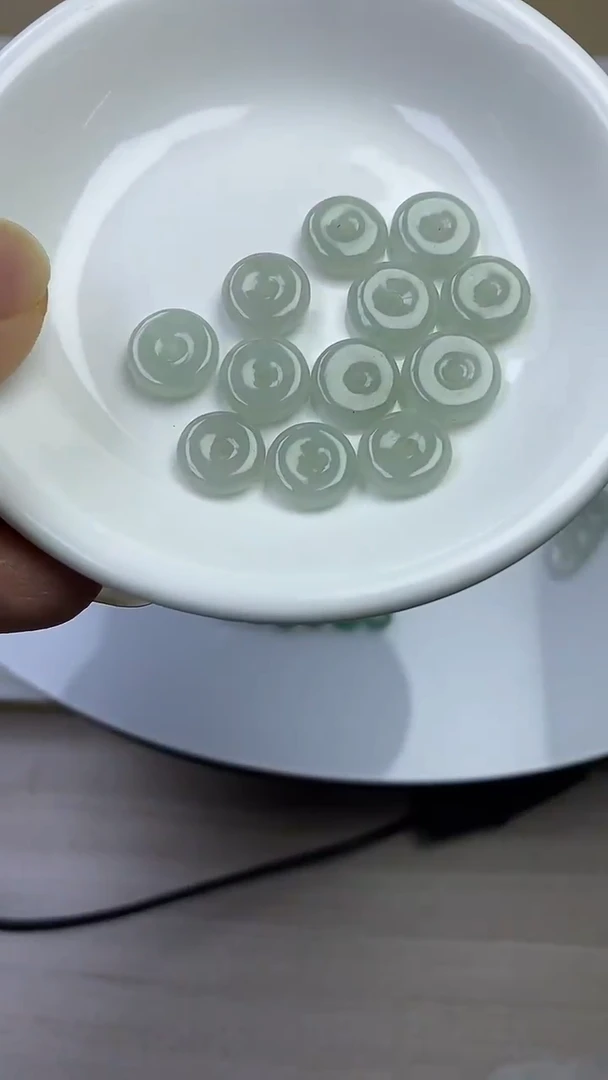 颈饰未镶嵌翡翠辻*23天然缅甸翡翠A货