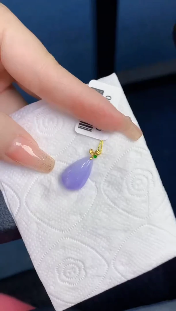 颈饰18K金镶嵌翡翠缅甸天然翡翠A货