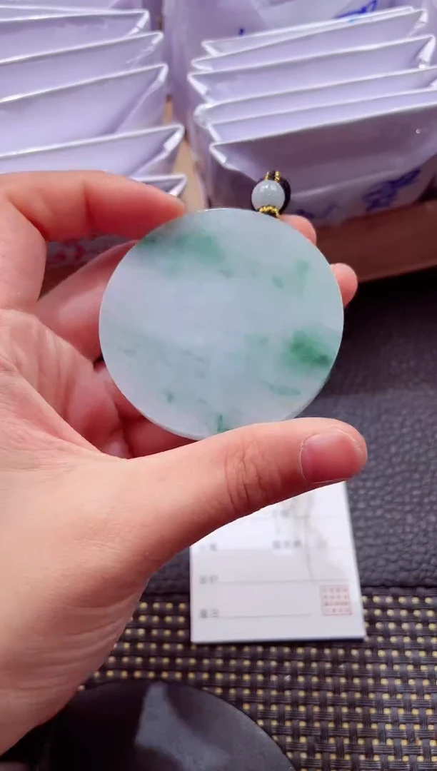 颈饰未镶嵌翡翠20251231