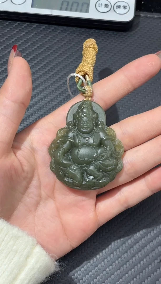 吊坠(不含链)未镶嵌和田玉且末青玉微色差吊坠