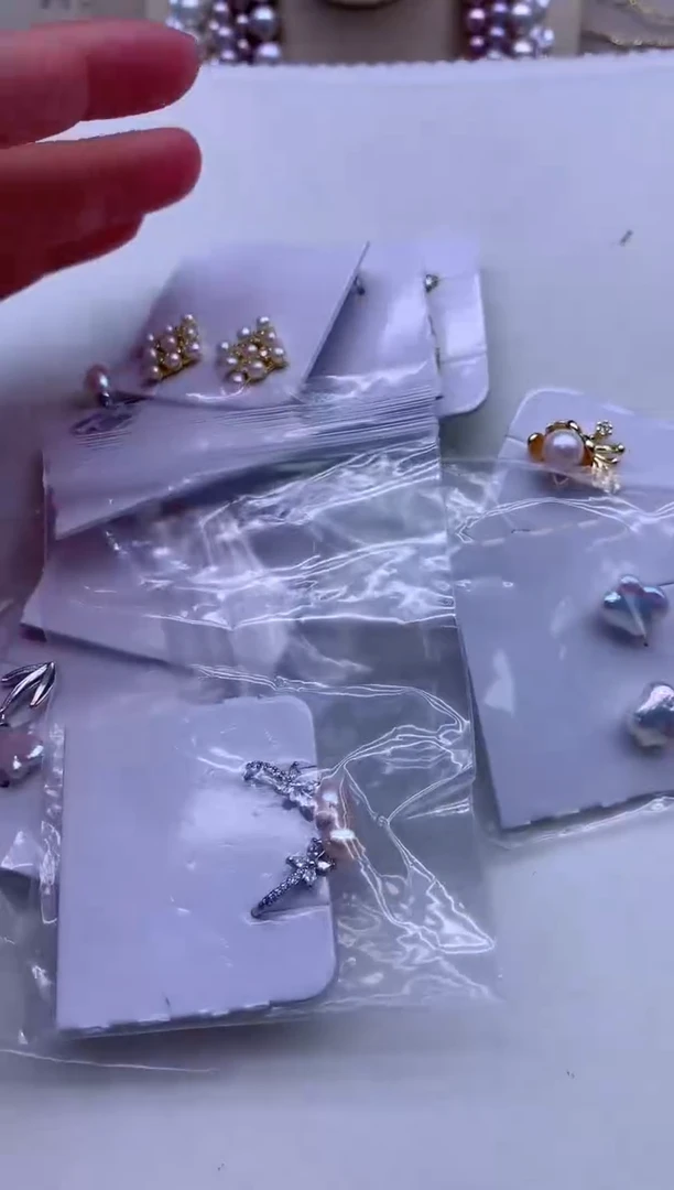 【闪购商品】淡水珍珠耳饰未镶嵌多发其一