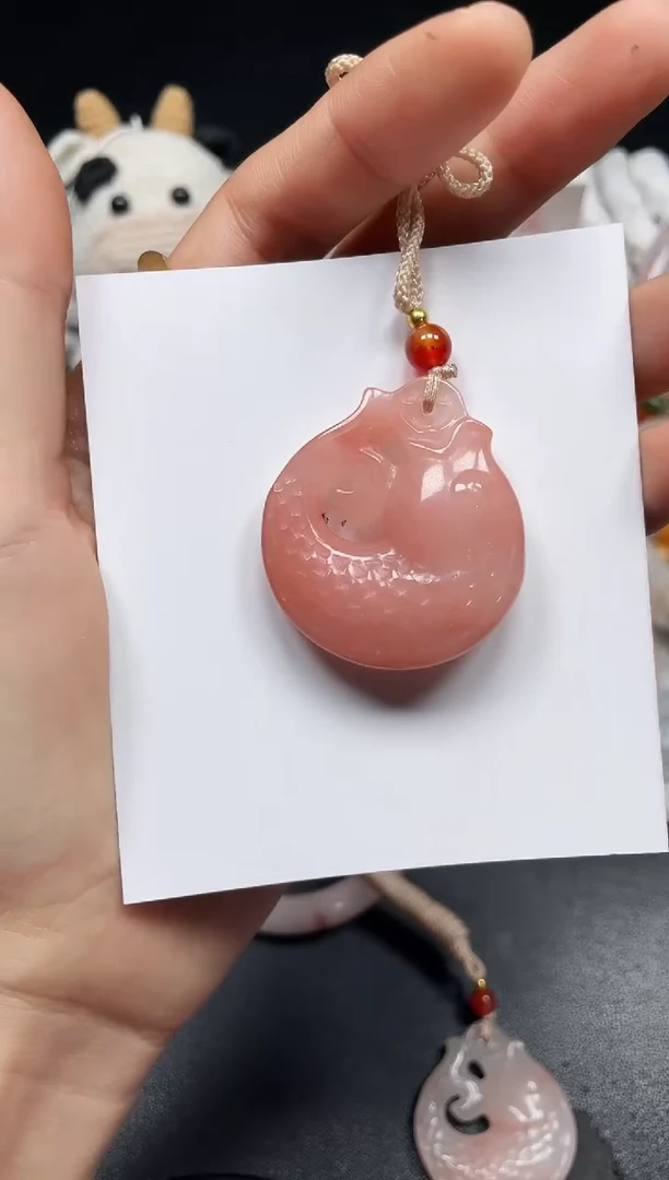 未镶嵌石英质玉吊坠桃花鱼