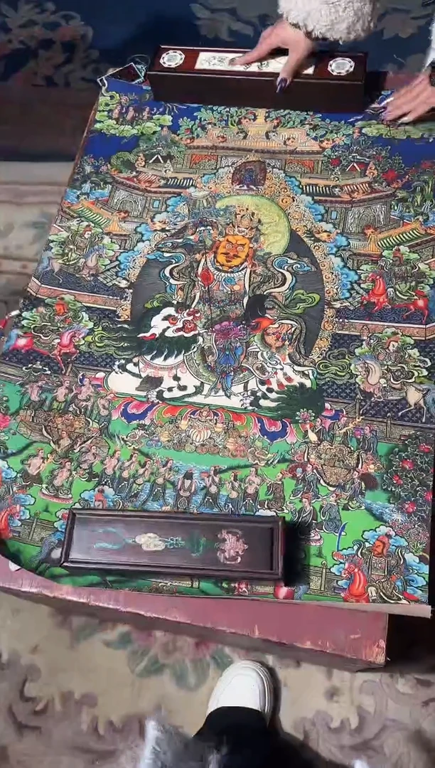 卷轴画龙妹的唐卡tk16099
