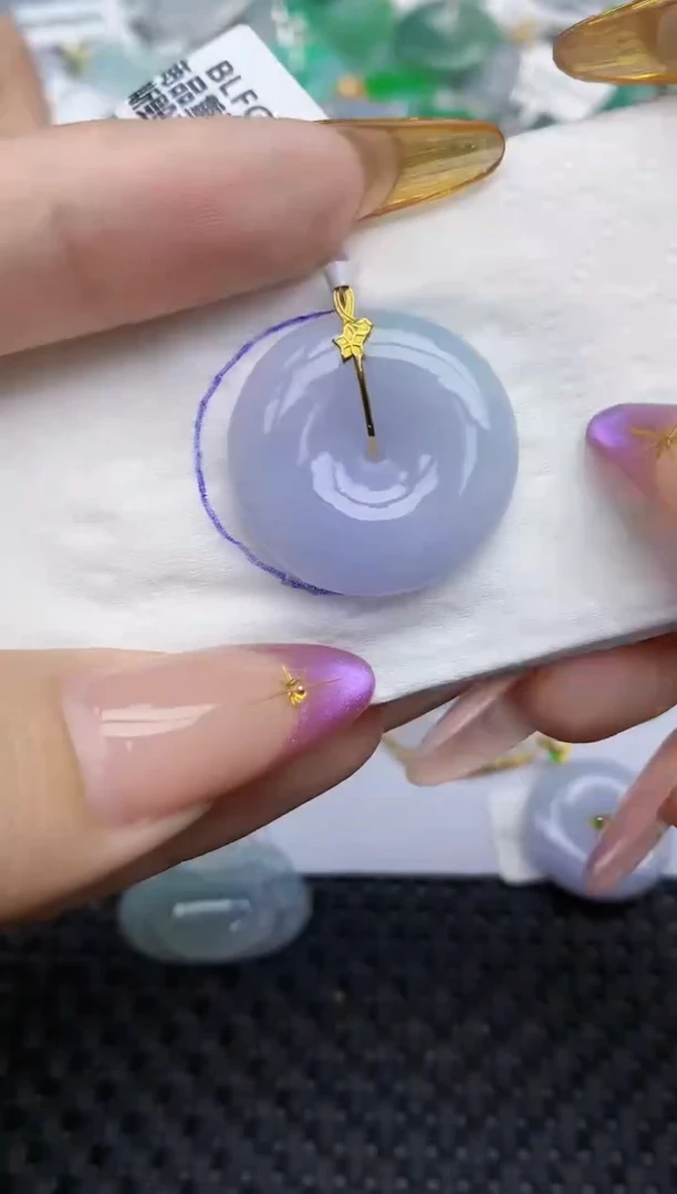 翡翠18K金镶嵌颈饰320   天然翡翠A货  百元以上9米证书费自理