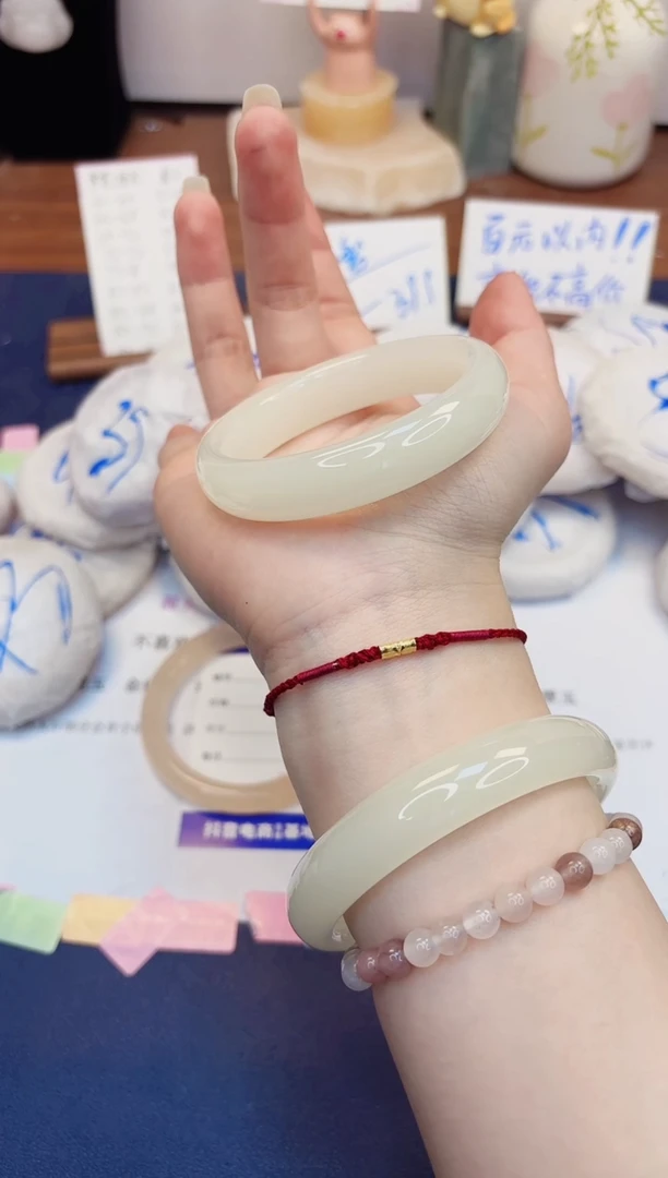 【闪购商品】石英质玉手镯未镶嵌327-玉兰白-圈口55