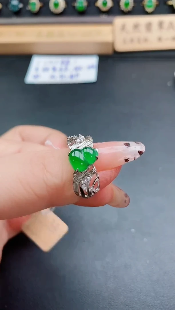 银S925镶嵌戒指翡翠1