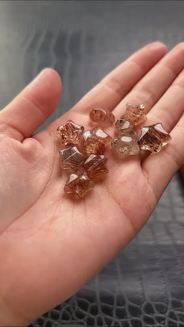 未镶嵌珠宝半成品水晶30多样性发其一/