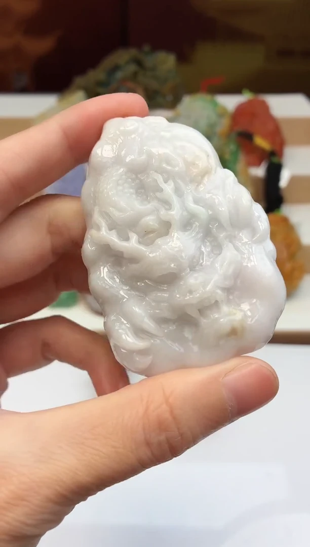 颈饰未镶嵌翡翠牌子