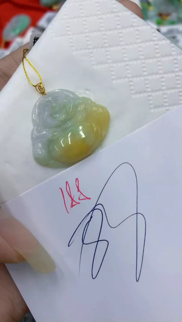 翡翠18K金镶嵌颈饰111111111111