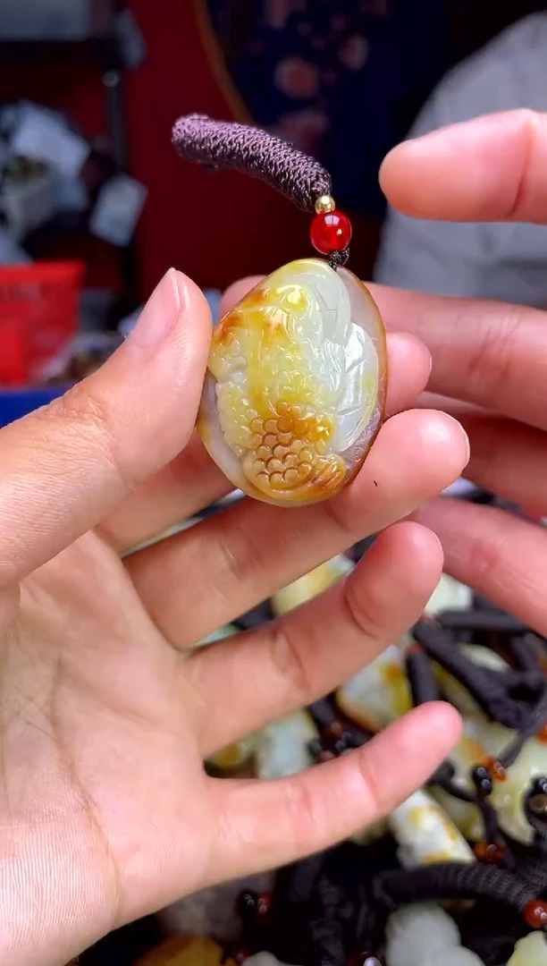 和田玉未镶嵌颈饰1