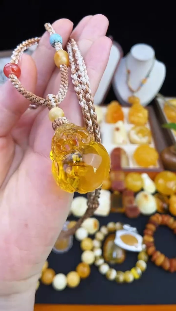 琥珀未镶嵌珠宝奇石柒月