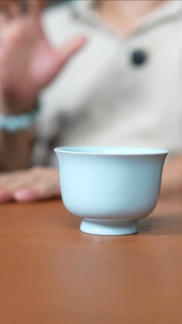 瓷片仿古月白纯手工铃铛杯一级