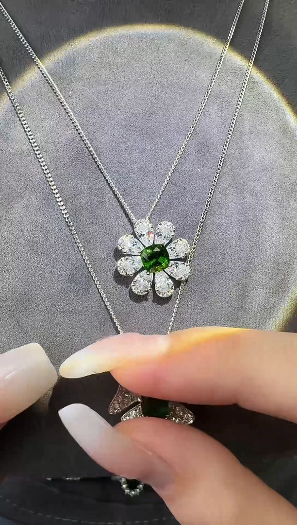 银S925镶嵌透辉石项链【七天鉴赏期】