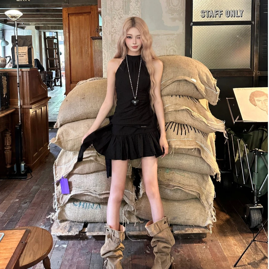 2025夏季新款时尚连衣裙气质显瘦洋气休闲百搭设计感性感辣妹外穿