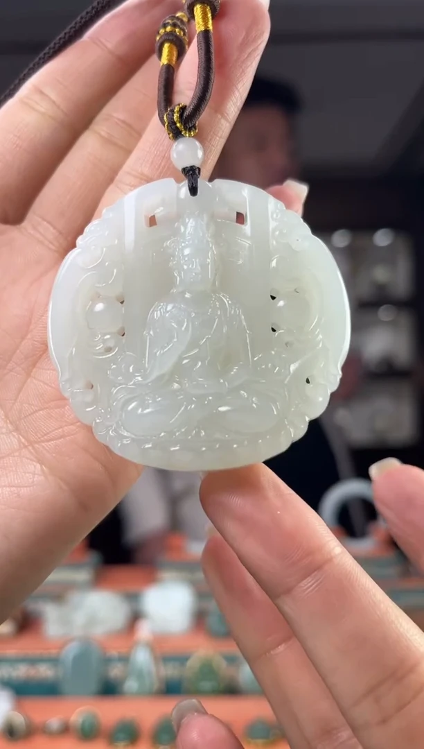 颈饰未镶嵌和田玉佩佩