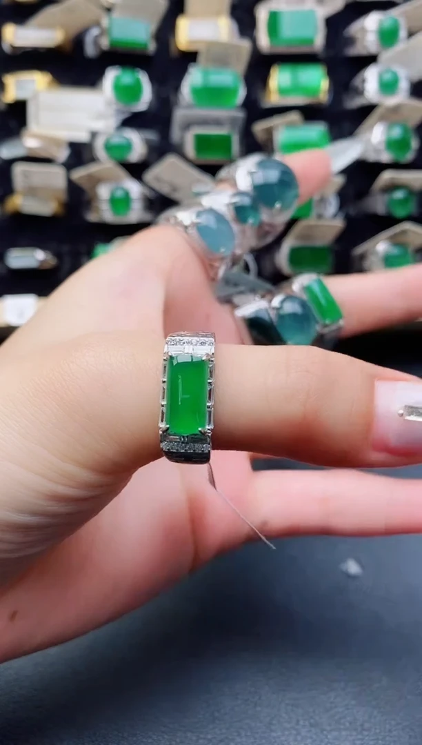 翡翠戒指银S925镶嵌12121