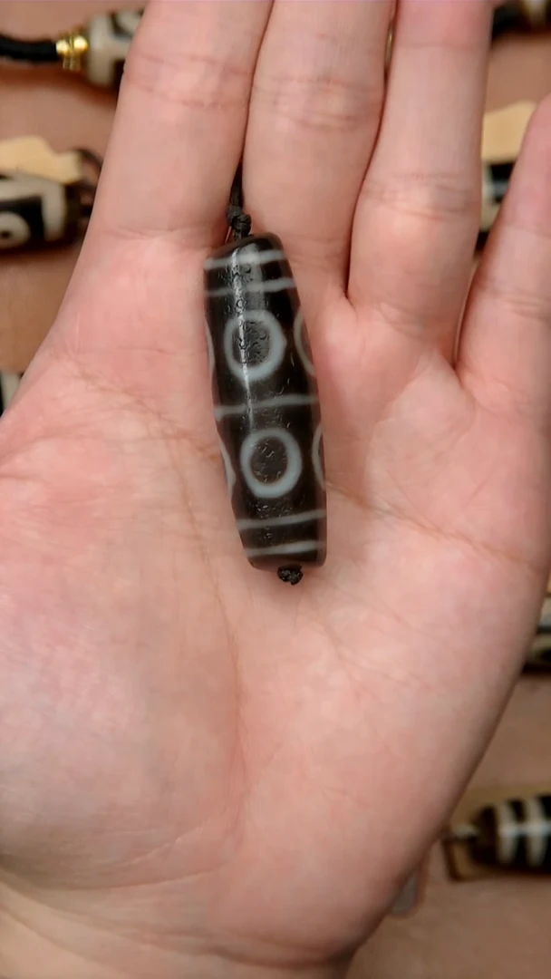 未镶嵌颈饰玛瑙/玉髓王*昆8