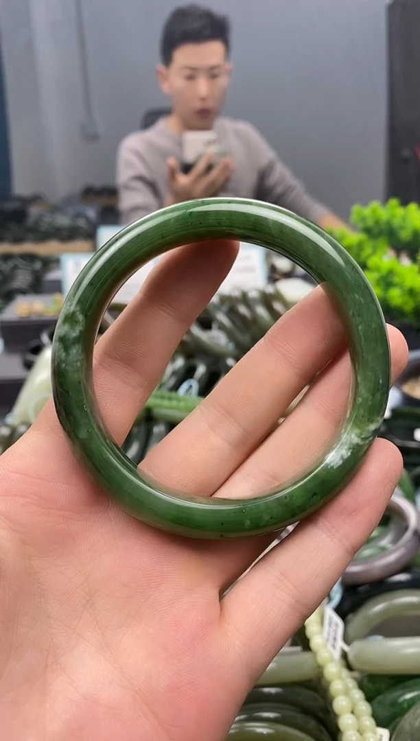 未镶嵌手镯和田玉61