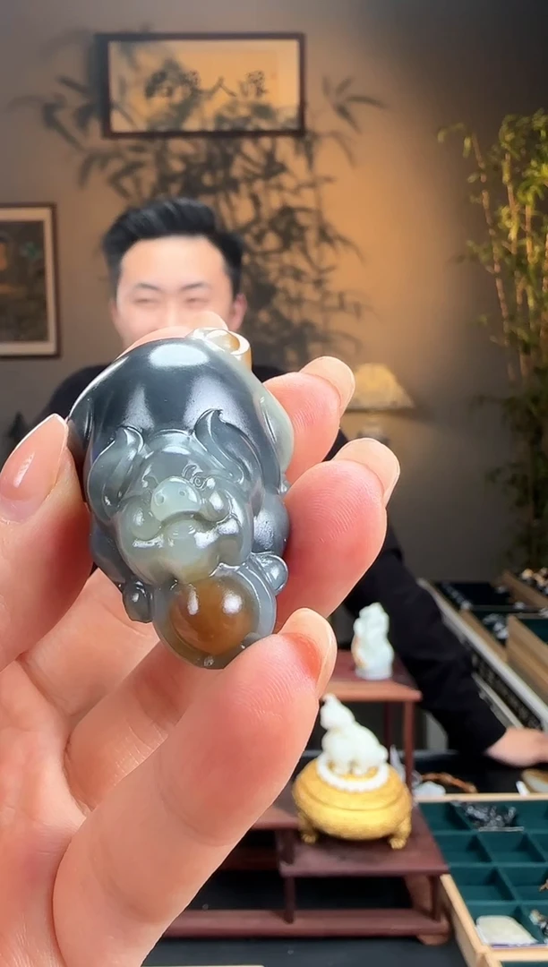 未镶嵌和田玉挂件楼兰三彩福猪